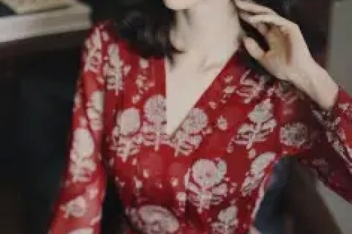 周也才是娱圈真太妹都在等李湘道歉却被扒出黑料一个接一个